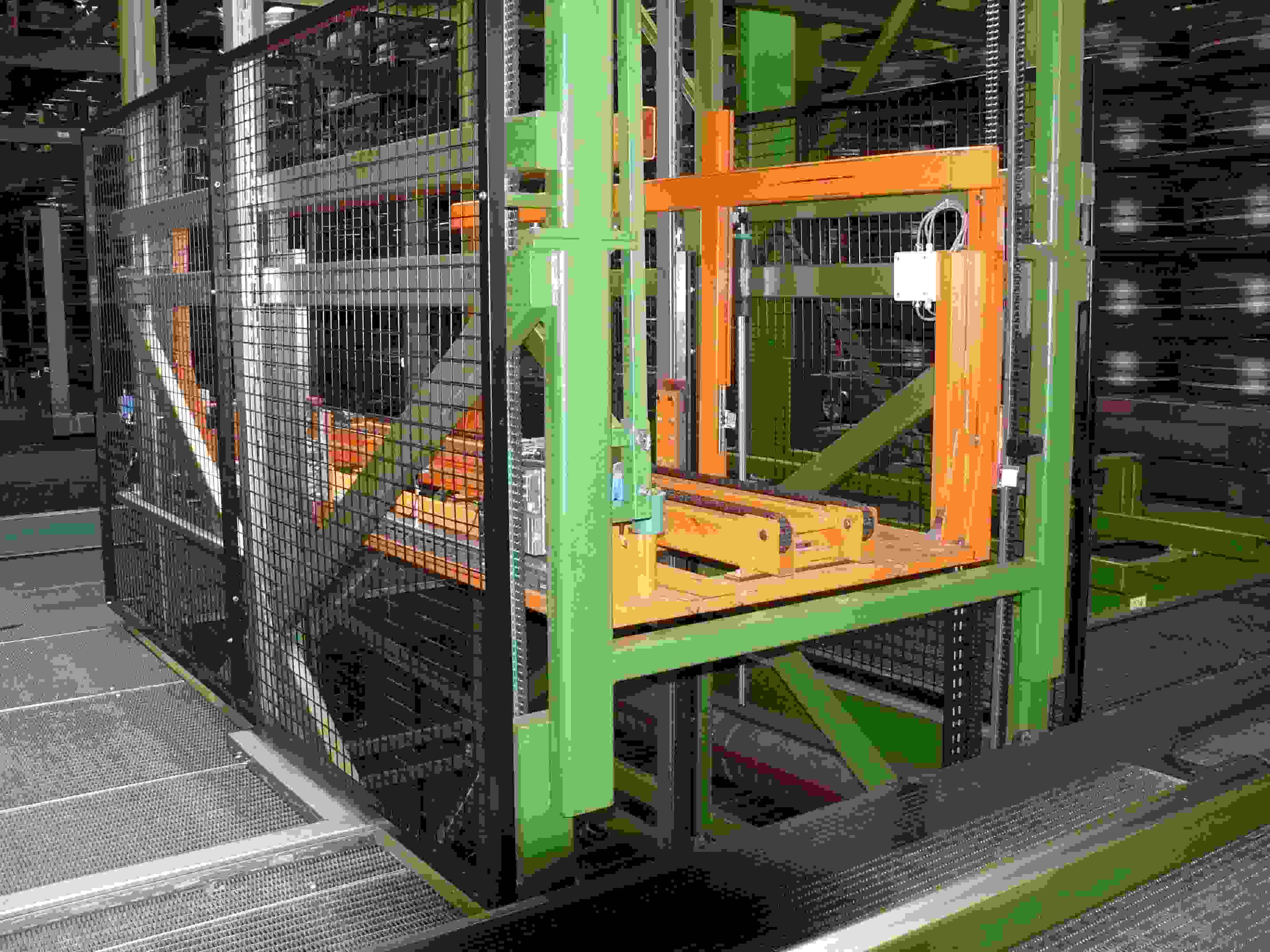 Vertikalförderer Aufzug