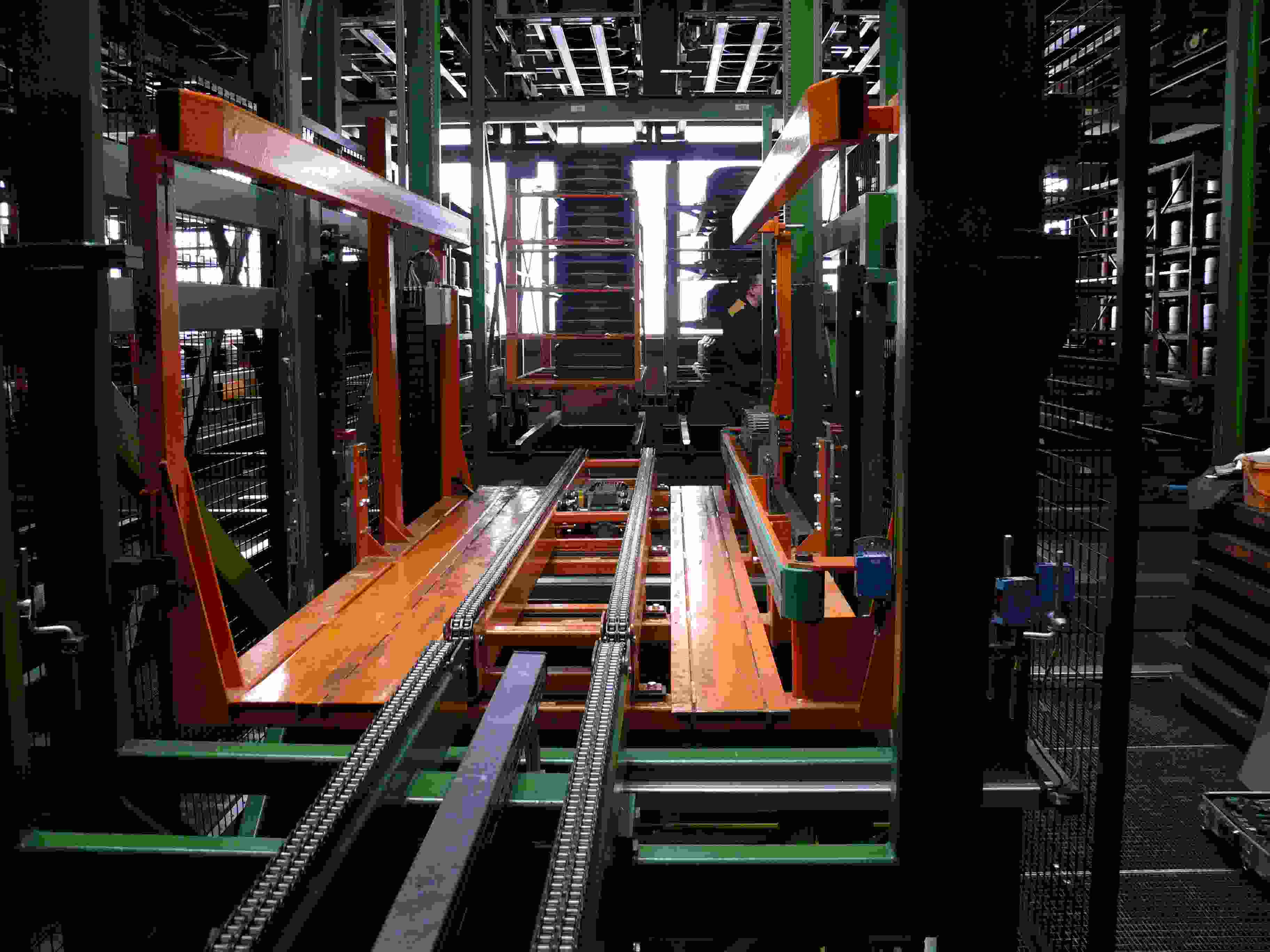 Vertikalförderer Aufzug
