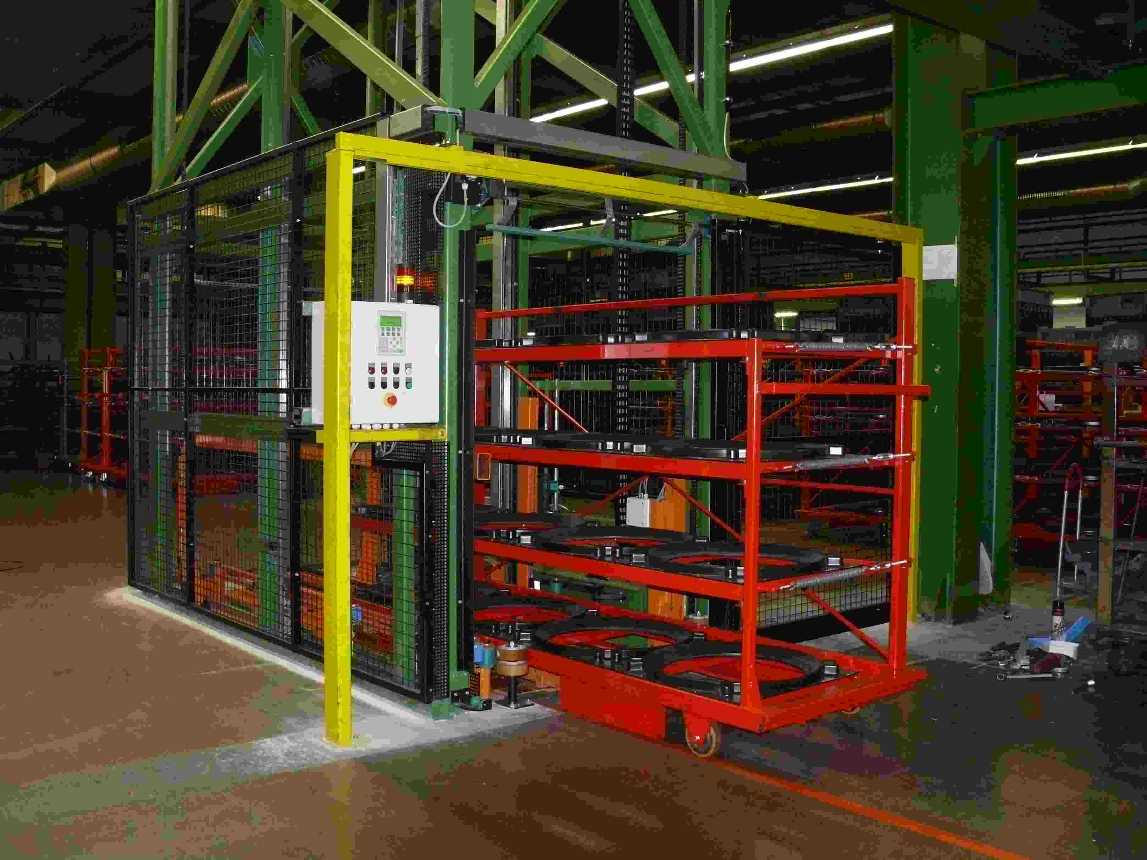 Vertikalförderer Aufzug